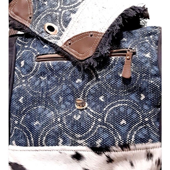 Myra Handbag Western Boho Cowhide Crossbody Leather & Canvas Cowgirl Zip Up Bag - Picture 9 of 16